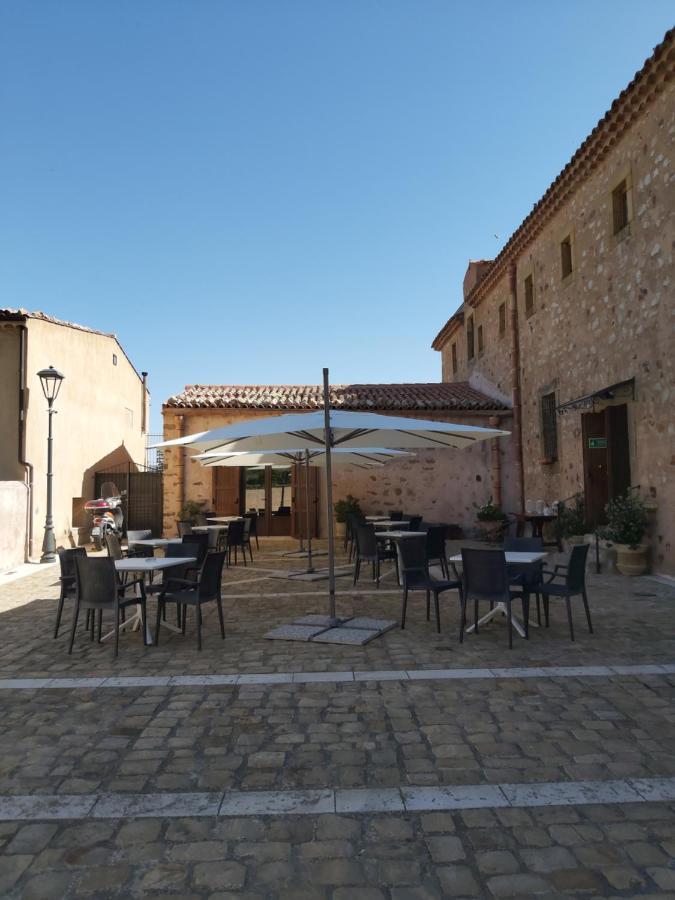 Al Convento Hotell San Mauro Castelverde Exteriör bild